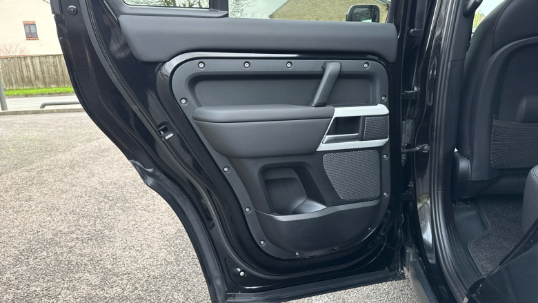 Land Rover Defender 3.0 D250 XS Edition 110 5dr Auto Diesel Estate